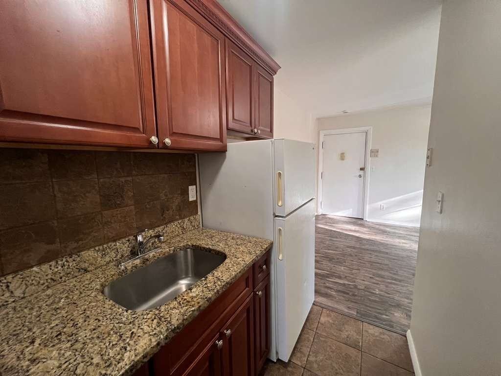 76 Palisade Ave Apt A3 #A3 - Photo 3 of 13