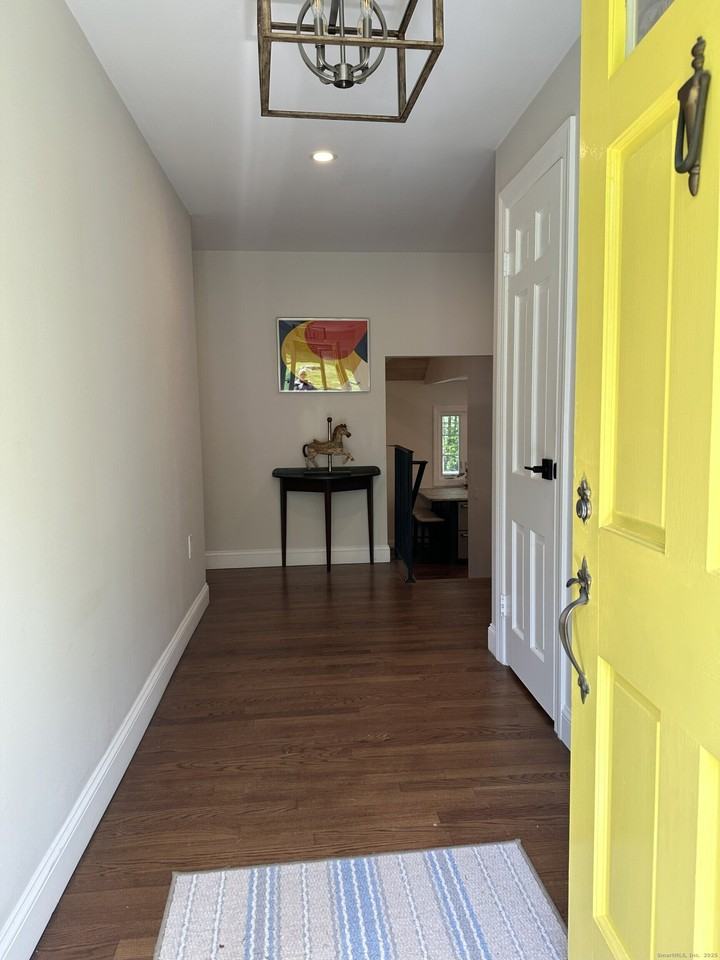 29 Milton Rd - Photo 3 of 20