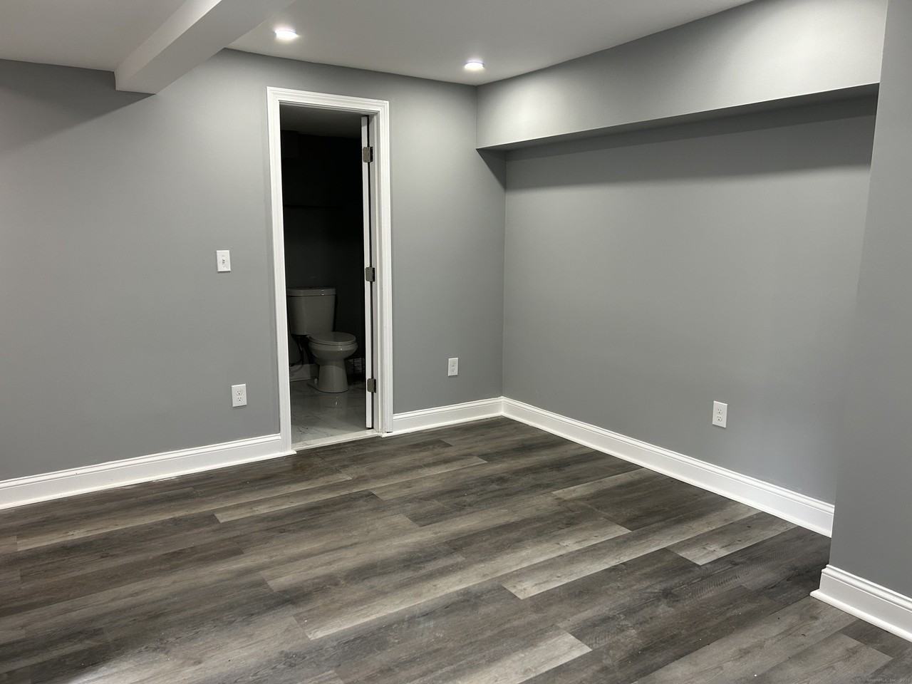 22 Hawthorne St #1 - Photo 2 of 22