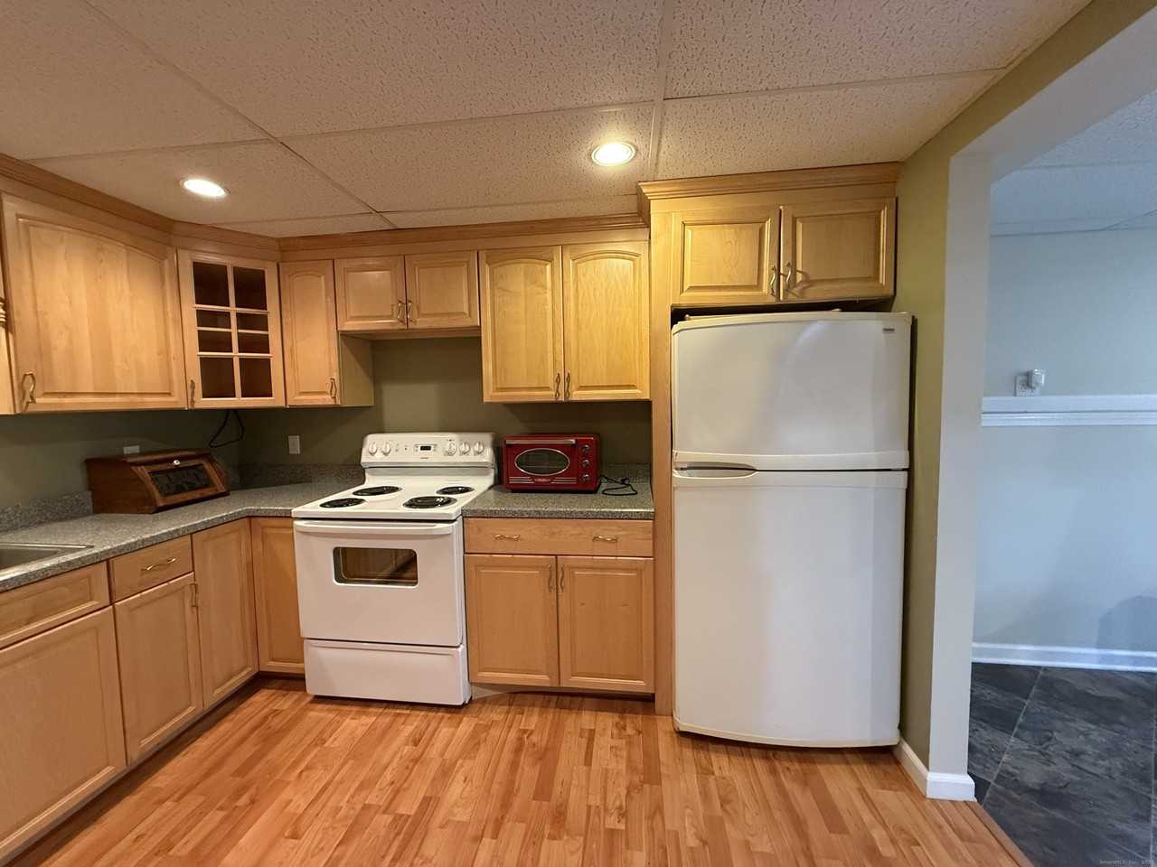 36 Rock Brook Rd - Photo 4 of 17