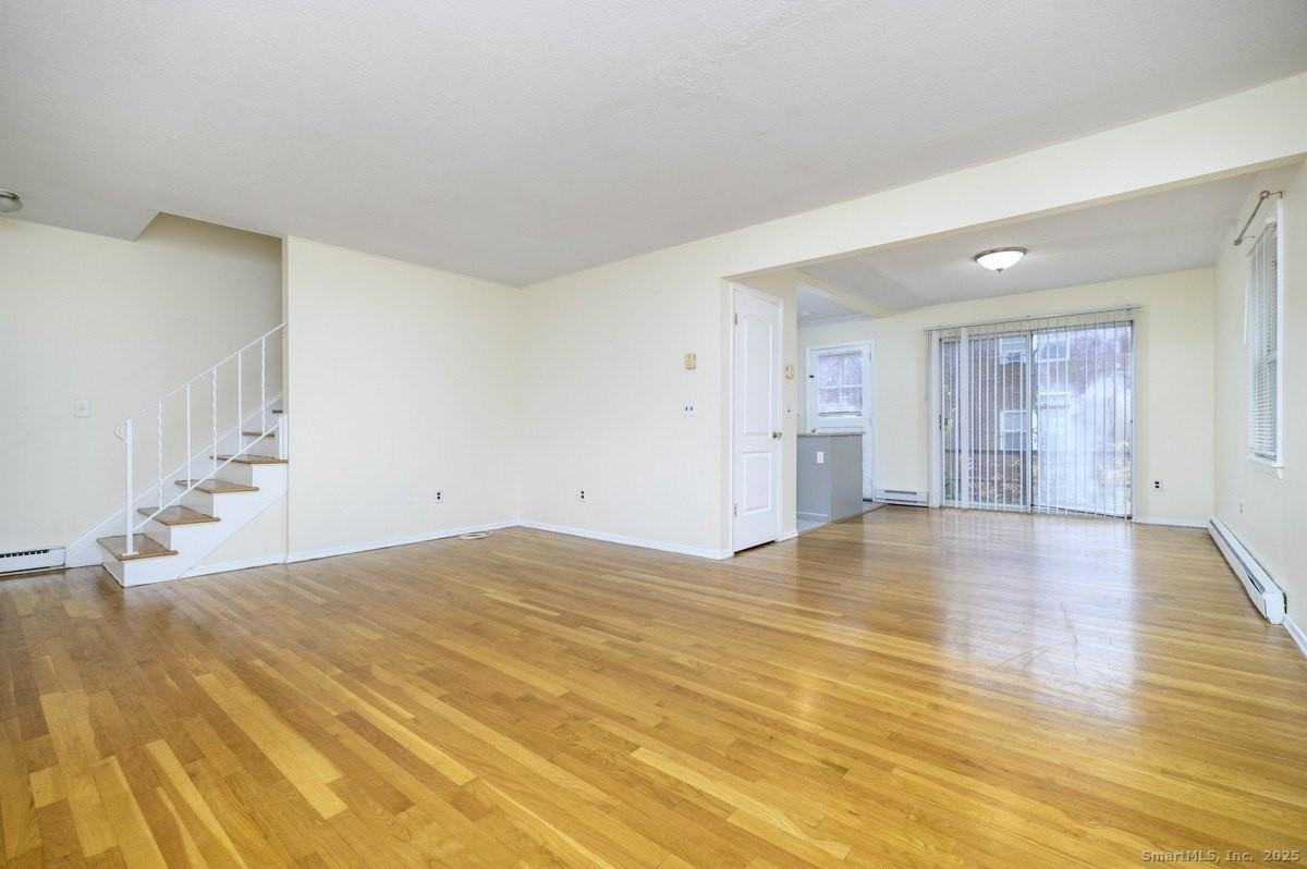 922 Shippan Ave Apt 1 #1 - Photo 4 of 17