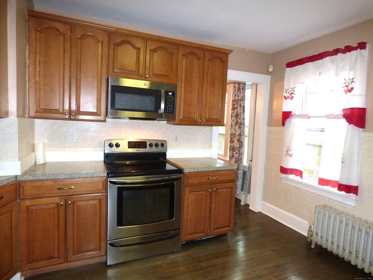 1387 Norman St - Photo 4 of 14