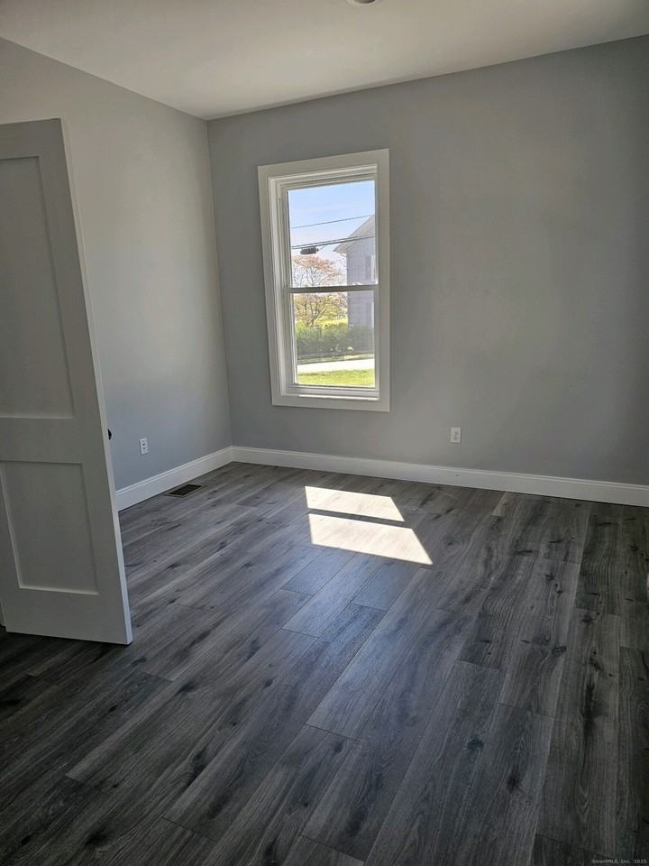 281 Pequot Ave Unit 2 #2 - Photo 5 of 21