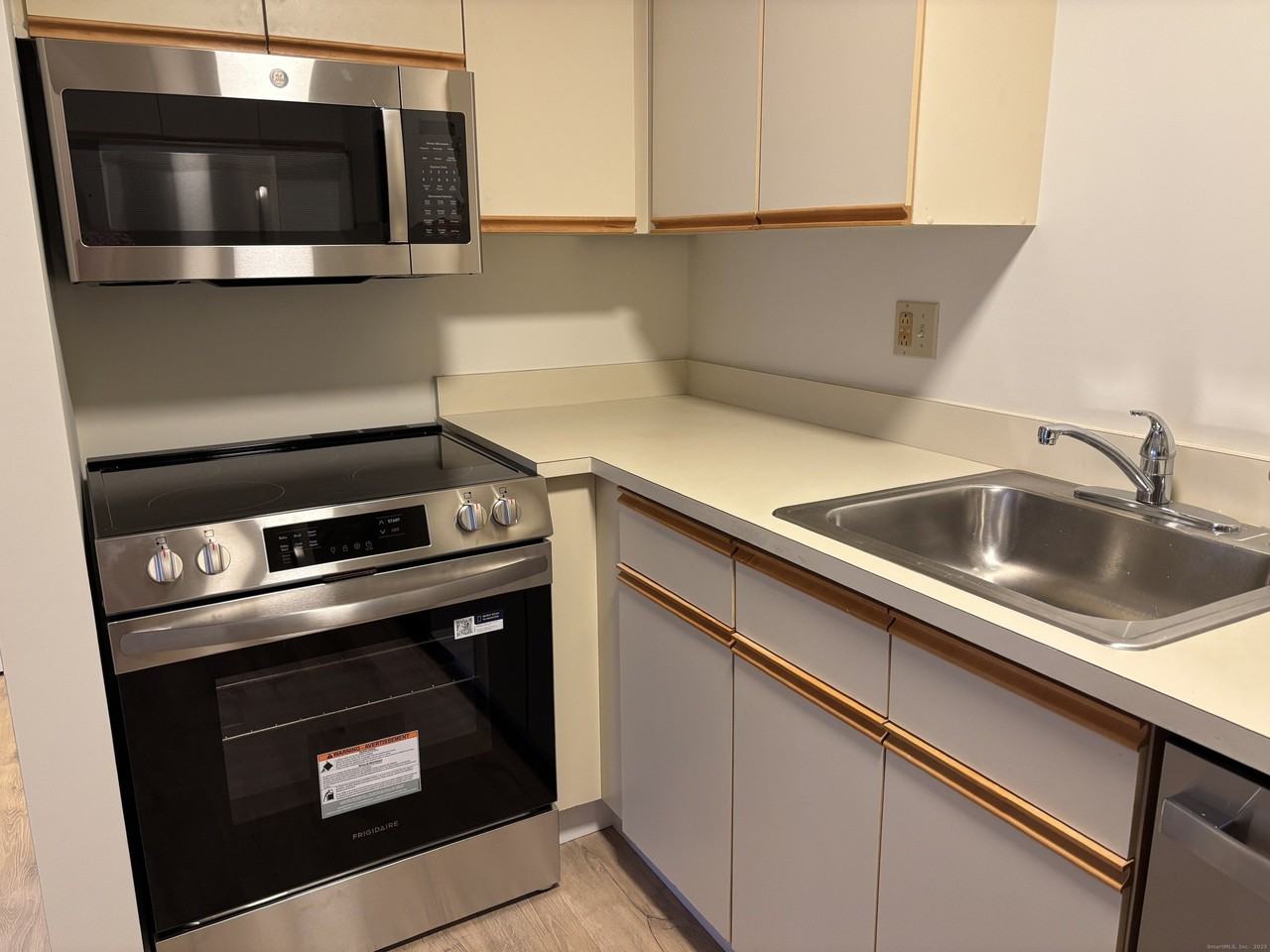 82 Longview St Apt 34 #34 - Photo 7 of 16