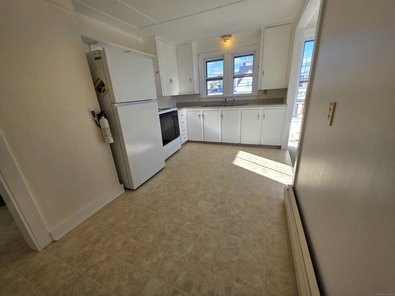 110 Main St - Photo 7 of 32