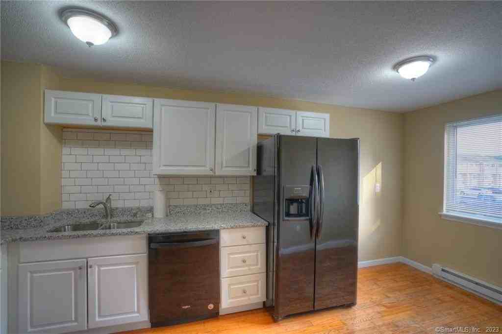 528 Shennecossett Rd Unit 14 #14 - Photo 2 of 18