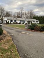 featured image of 5 Meadow Wood Rd