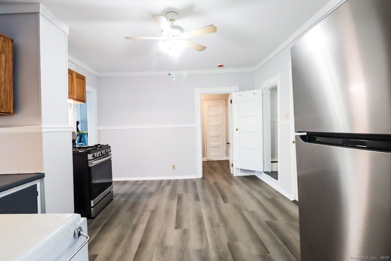 48 Golden St - Photo 2 of 10