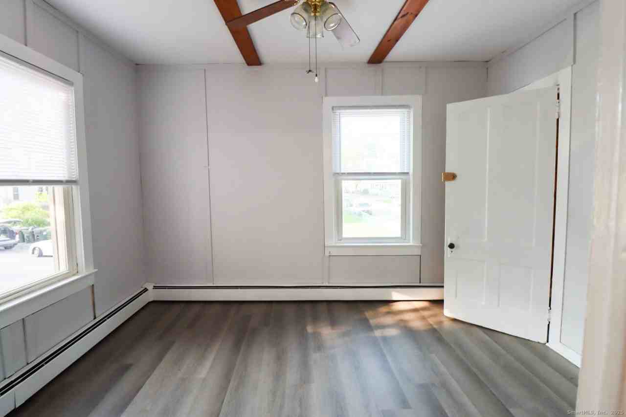 48 Golden St - Photo 6 of 10