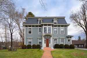 featured image of 31 Sharon Rd Unit 2 #2