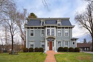 featured image of 31 Sharon Rd Unit 4 #4