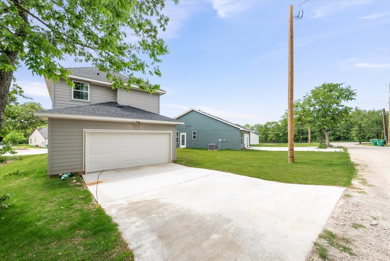 1230 Elm Ct #1 - Photo 6 of 27