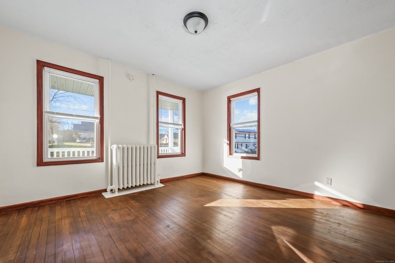 294 Bellevue St - Photo 3 of 24