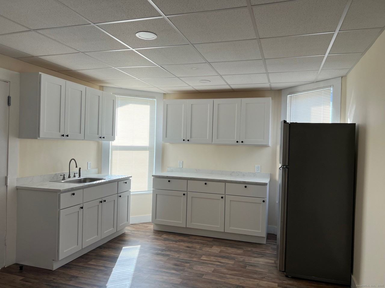 77 Windsor Ave Apt 2 #2 - Photo 4 of 16