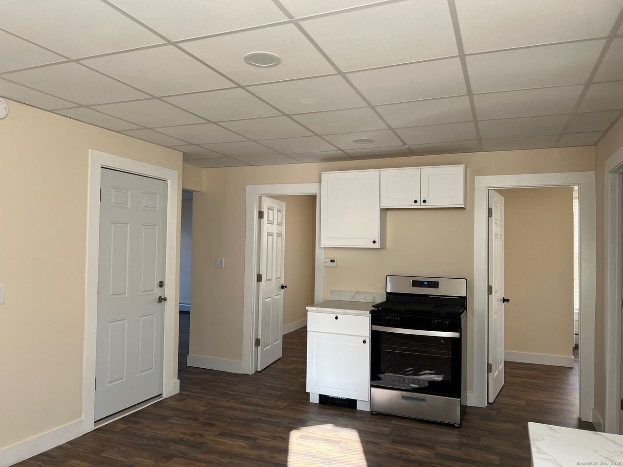 77 Windsor Ave Apt 2 #2 - Photo 5 of 16