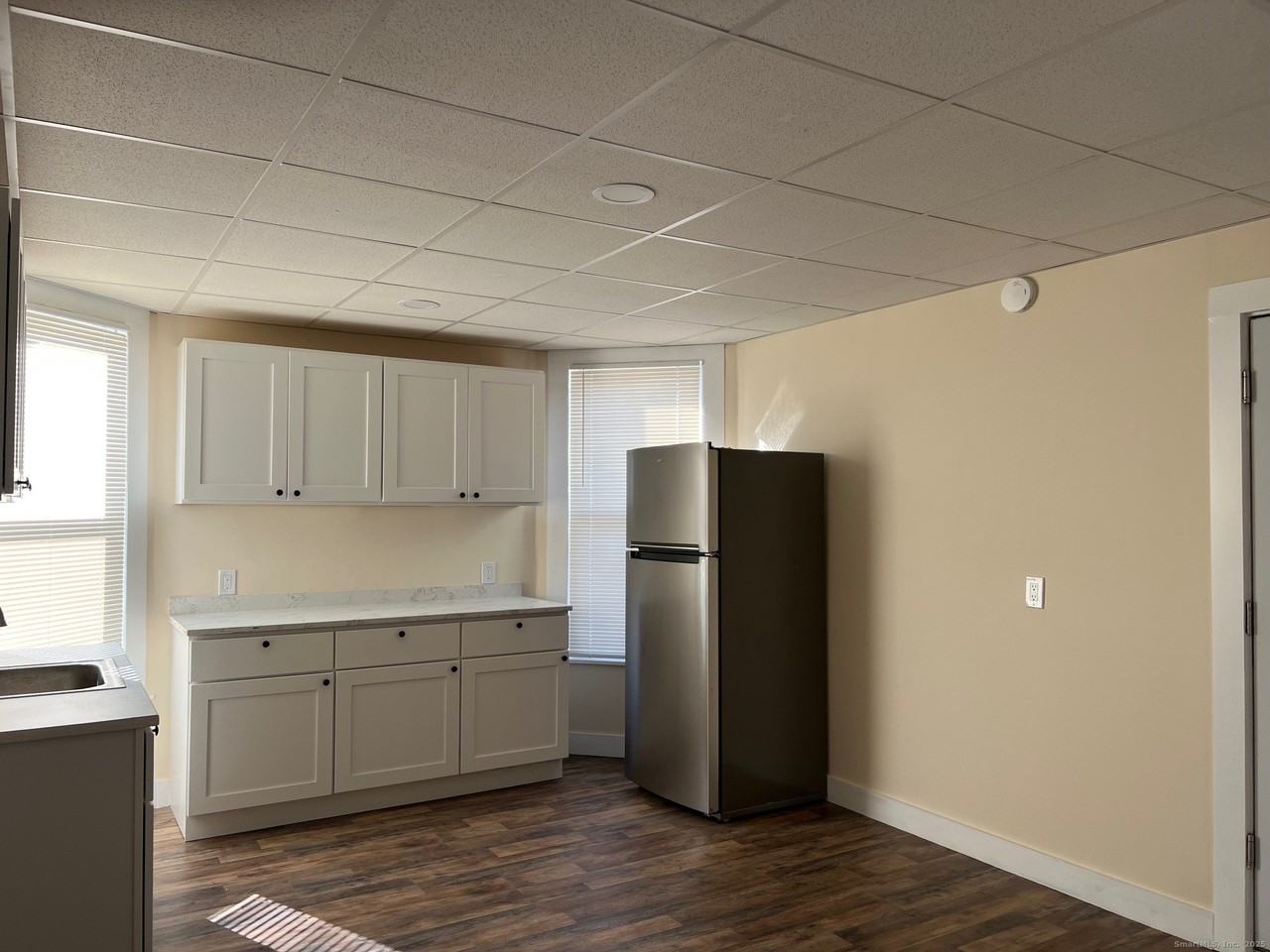 77 Windsor Ave Apt 2 #2 - Photo 6 of 16