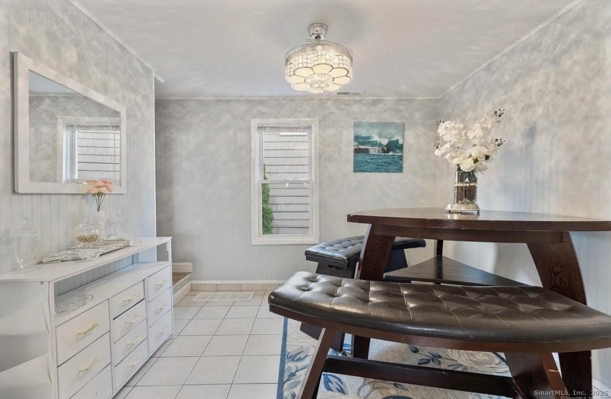 24 Botsford Ave - Photo 5 of 11