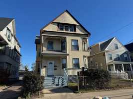 featured image of 461 Howard Ave Apt 3 #3