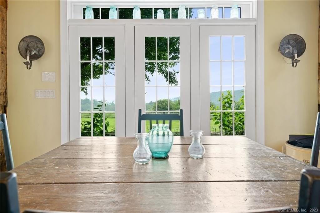 35 Northrop St - Photo 6 of 24