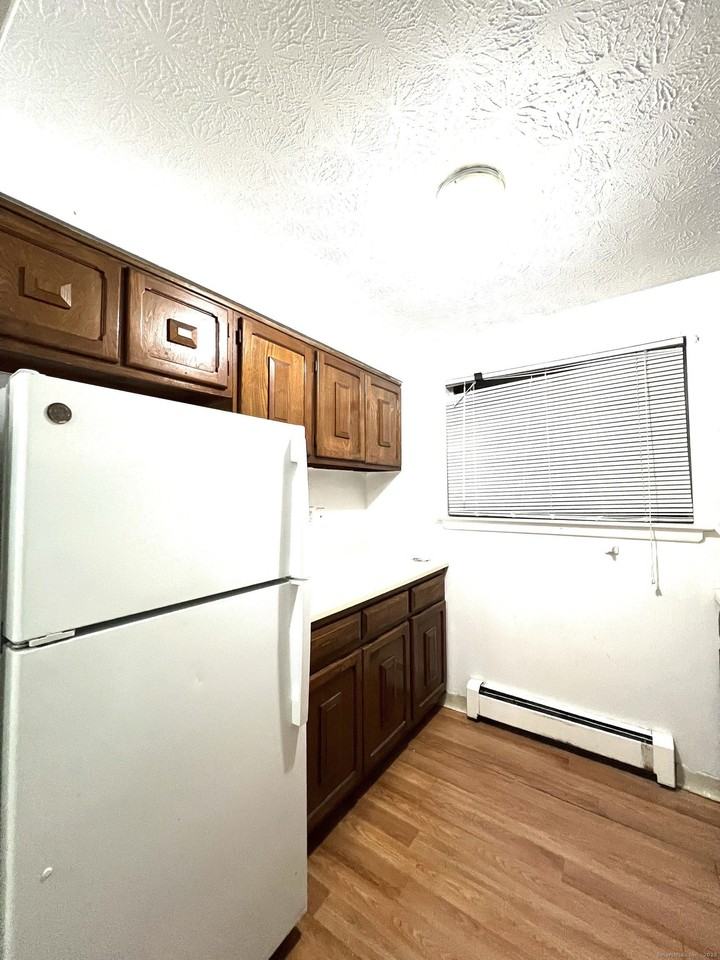 131 Woodland Dr Apt A #A - Photo 4 of 21