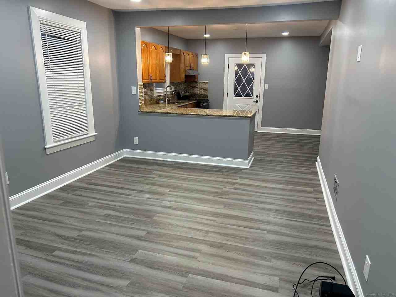 179 Westfield Ave - Photo 4 of 12