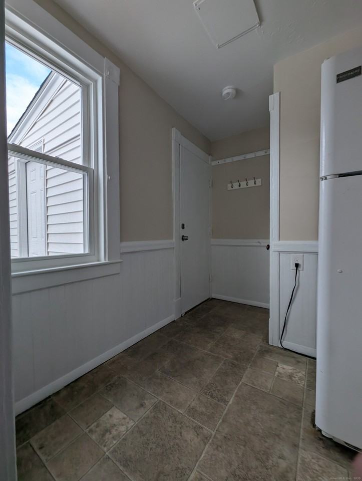 86 Main St Unit A #A - Photo 5 of 17