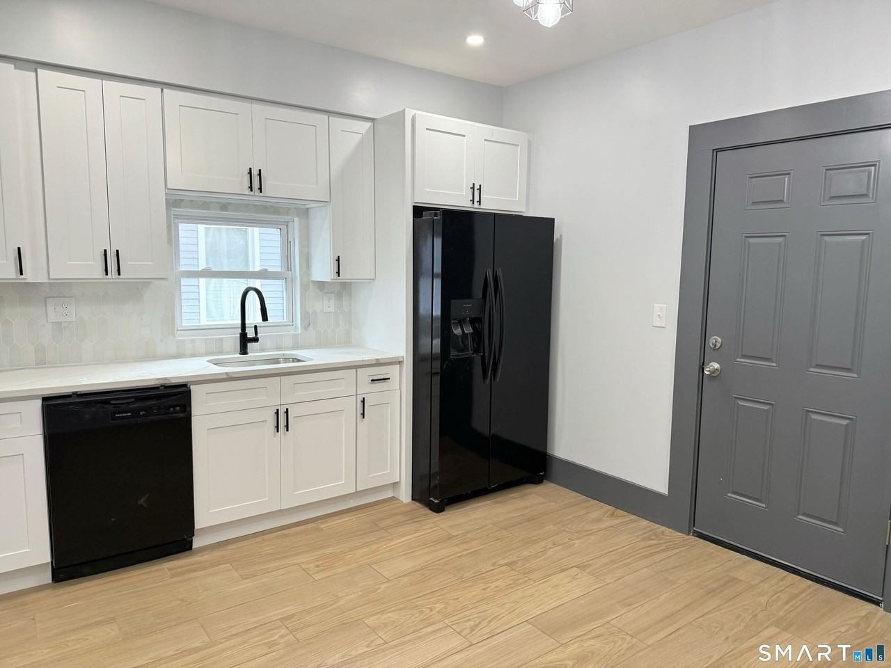 134 Hubinger St #2 - Photo 6 of 16