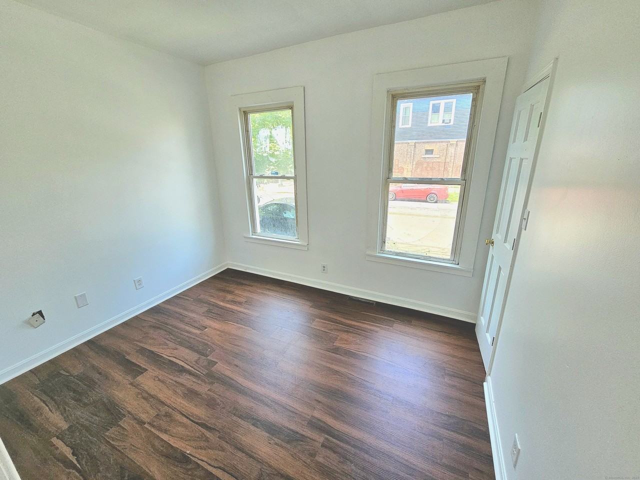 483 Ferry St Unit 1 #1 - Photo 5 of 8