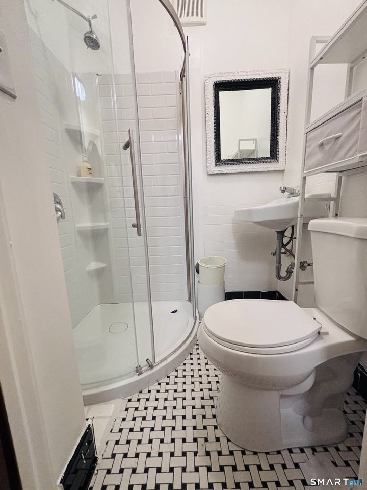 324 Curtis St - Photo 5 of 6