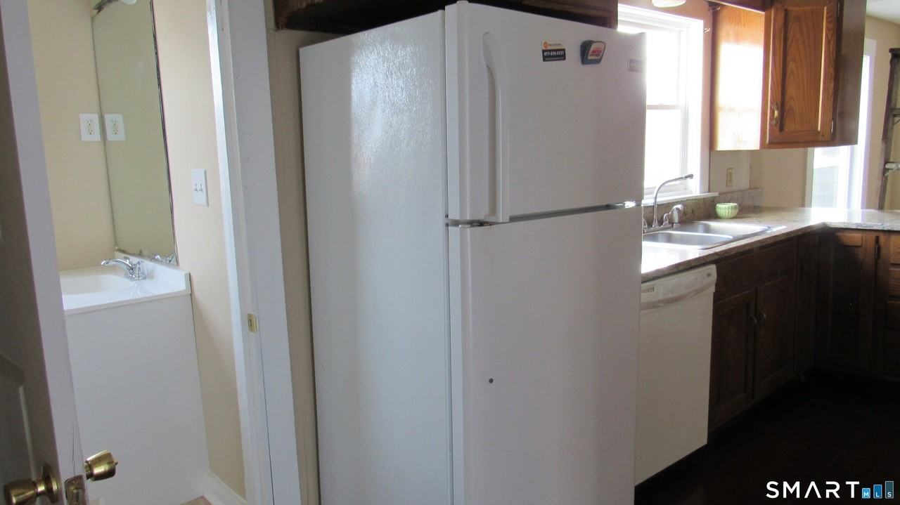 246 N Elm St 1st Fl #1stFL - Photo 3 of 11