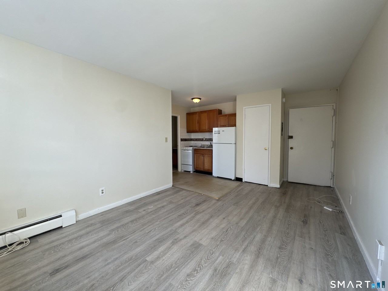 145 Cowles St Apt B3 #B3 - Photo 3 of 8