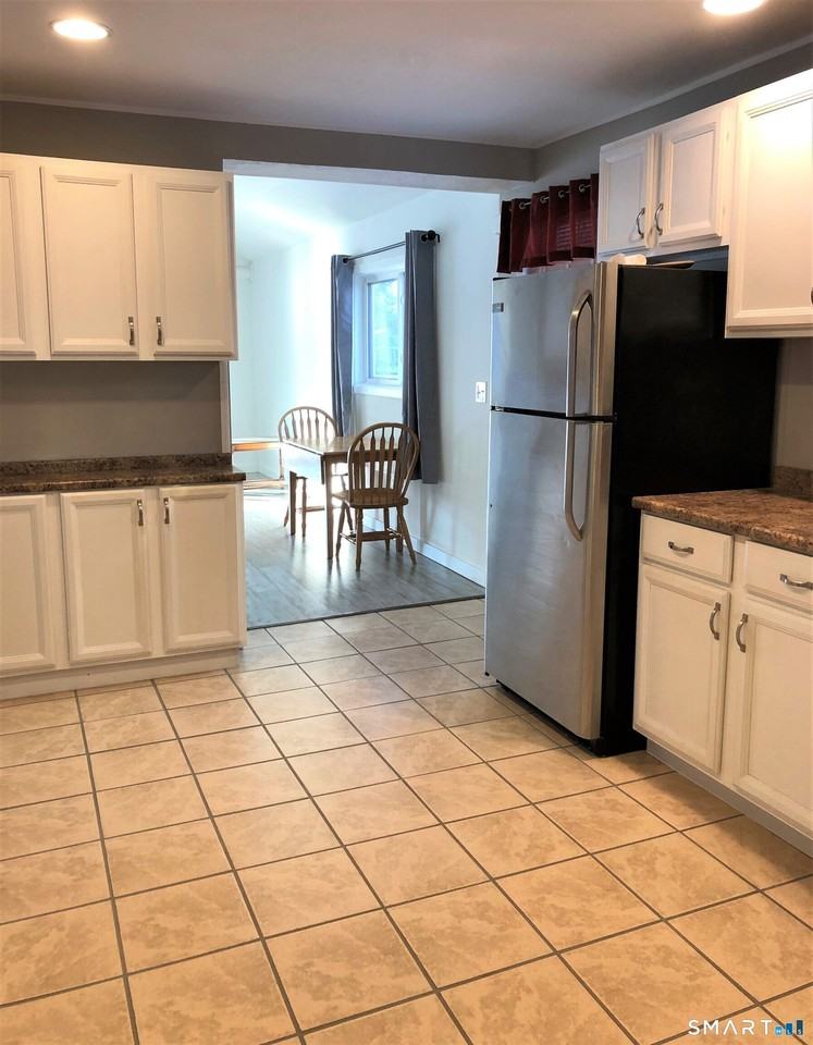 63 Cottage Rd - Photo 6 of 19