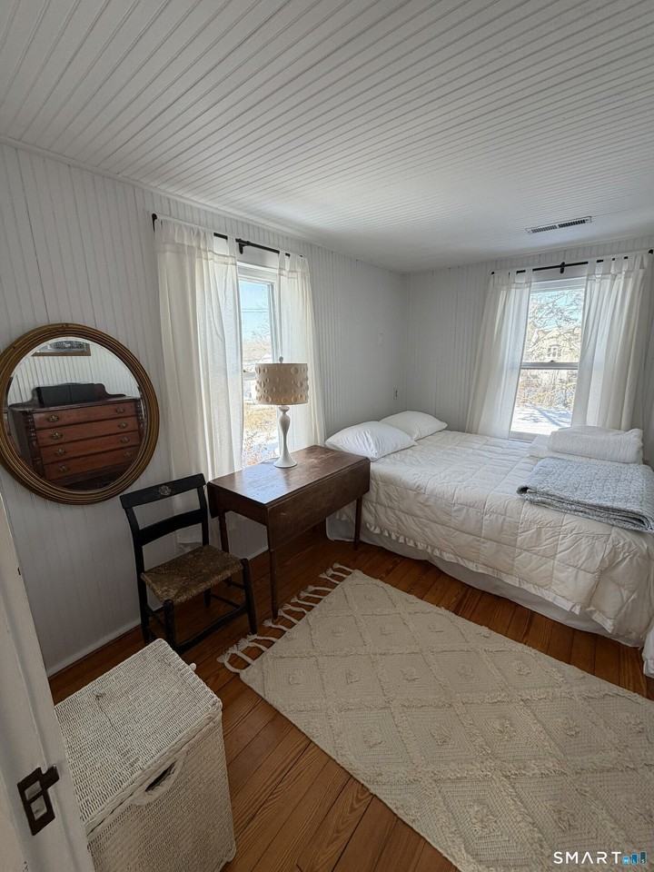 8 Tyler Ave - Photo 7 of 9