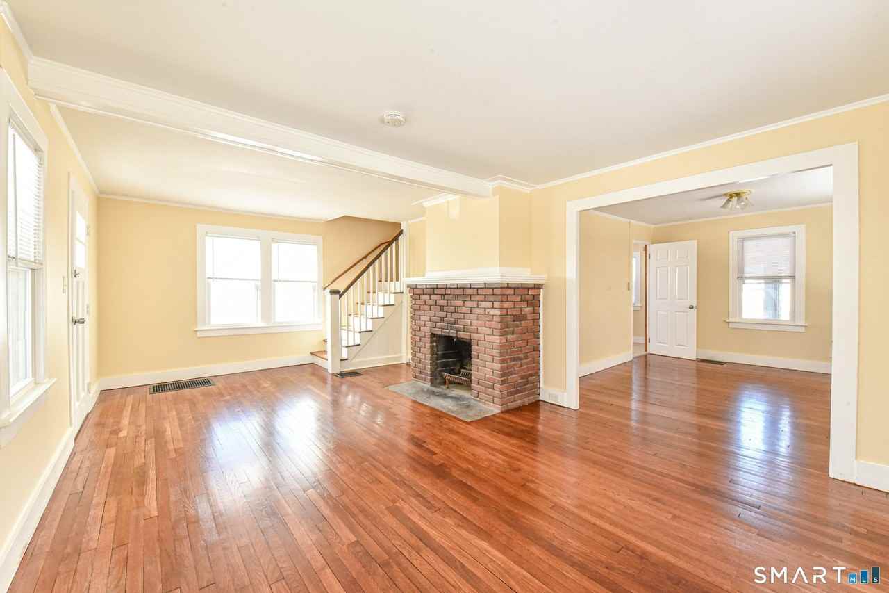 6 Springdale St - Photo 7 of 32