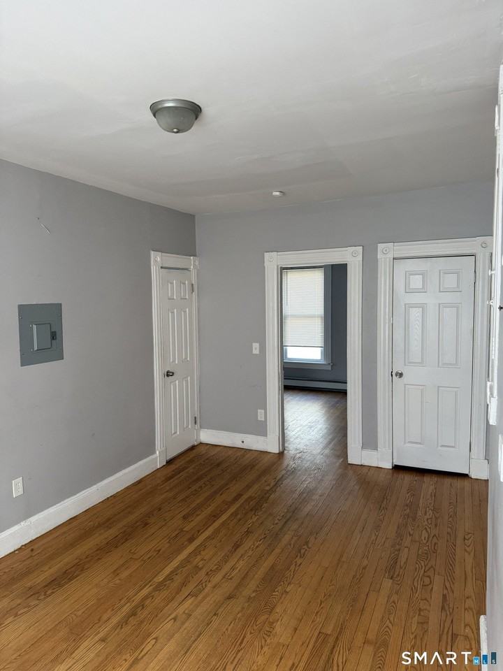 65 Linsley Ave 2nd Fl #2ndFL - Photo 6 of 12