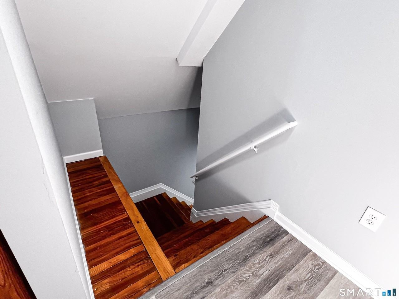 39 Lander St 3rd Fl #3rdFL - Photo 7 of 18