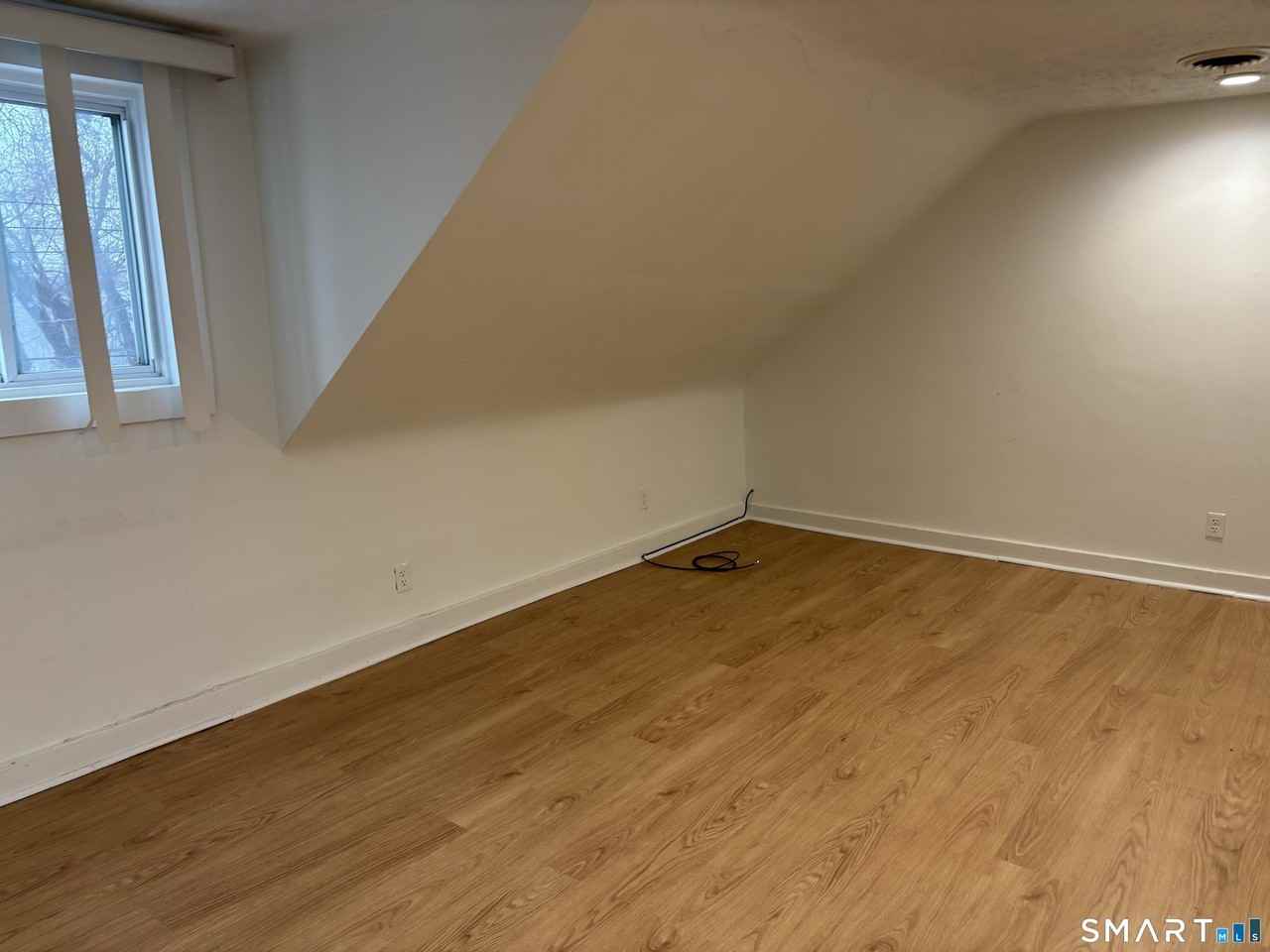 14 Thill St - Photo 4 of 16