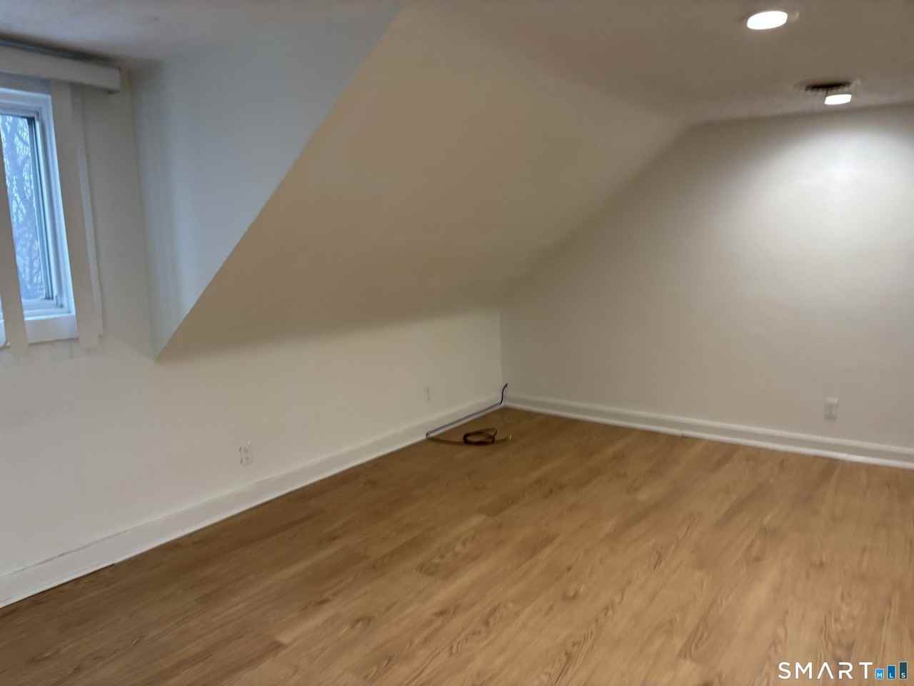 14 Thill St - Photo 5 of 16