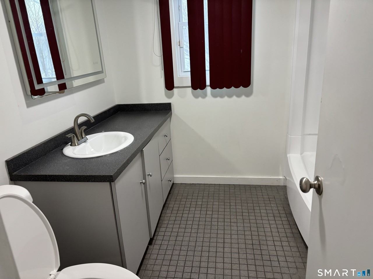 14 Thill St - Photo 7 of 16