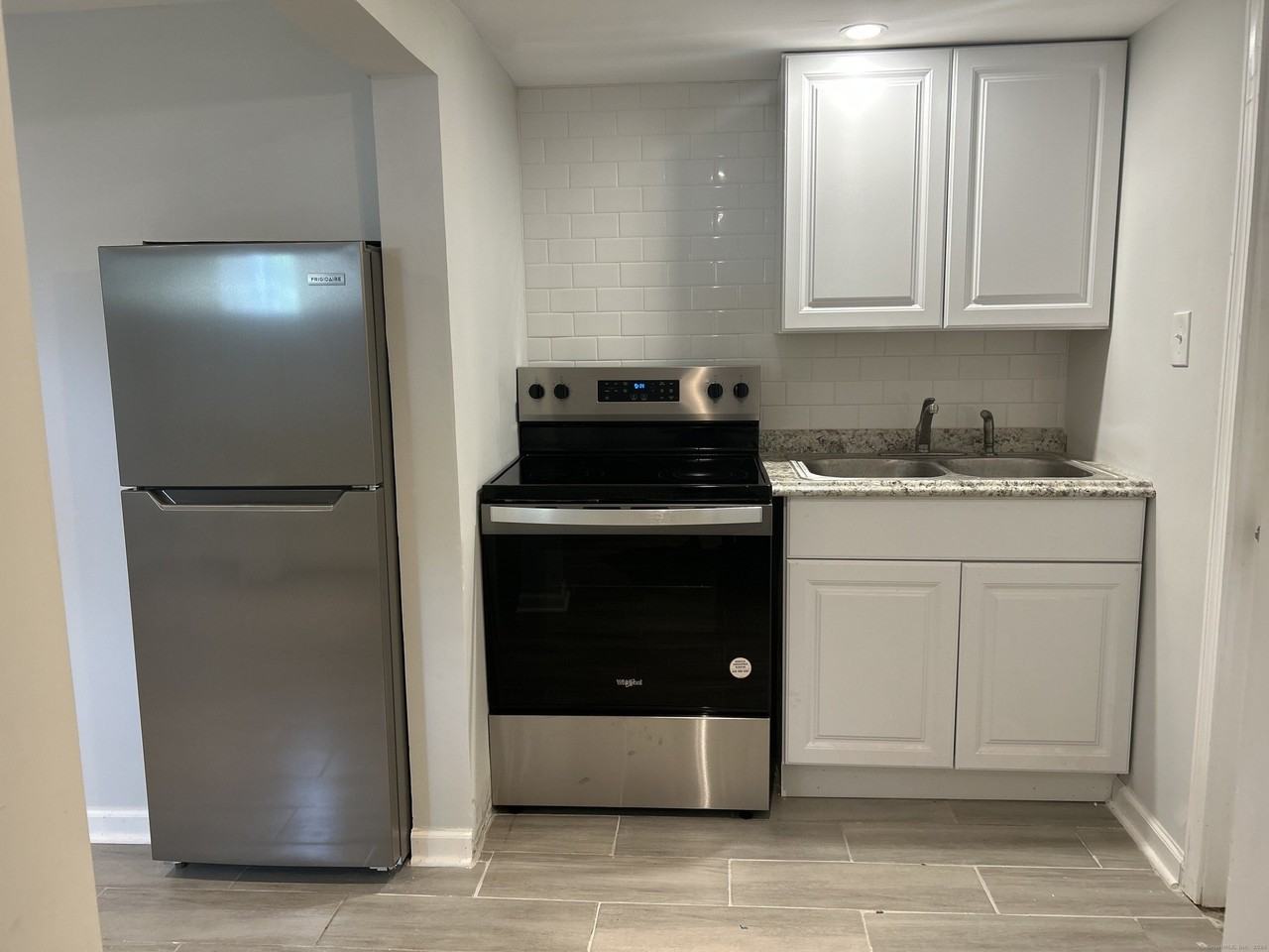 67 Yarwood St - Photo 7 of 14