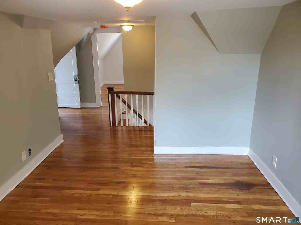 31 Bellevue St - Photo 5 of 16