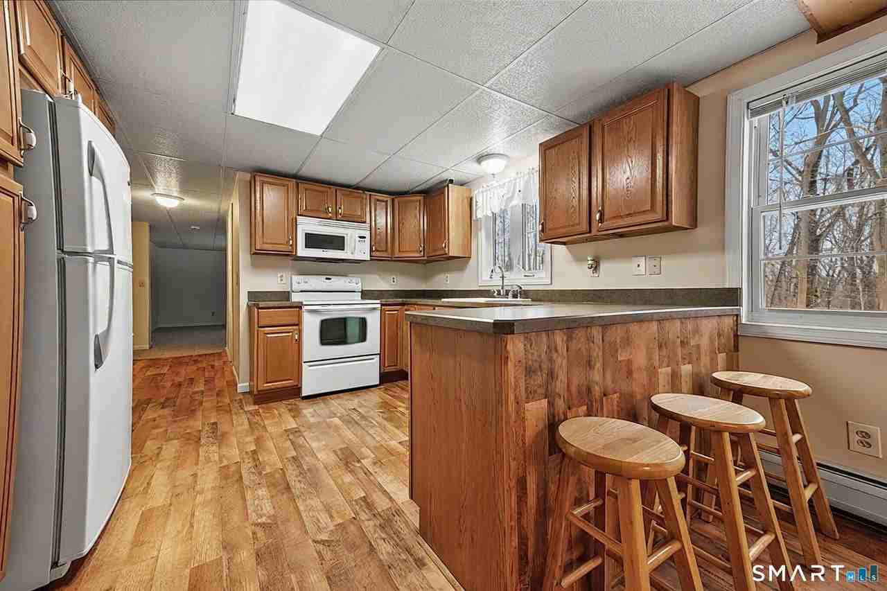 15 Indian Hill Ln Unit B #B - Photo 4 of 16