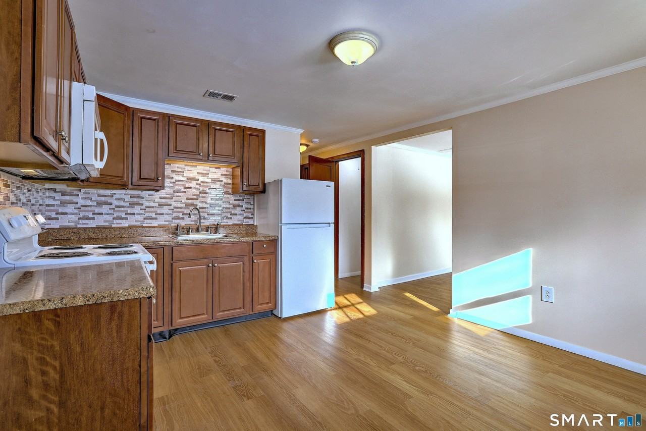 127 Mulberry St - Photo 7 of 26