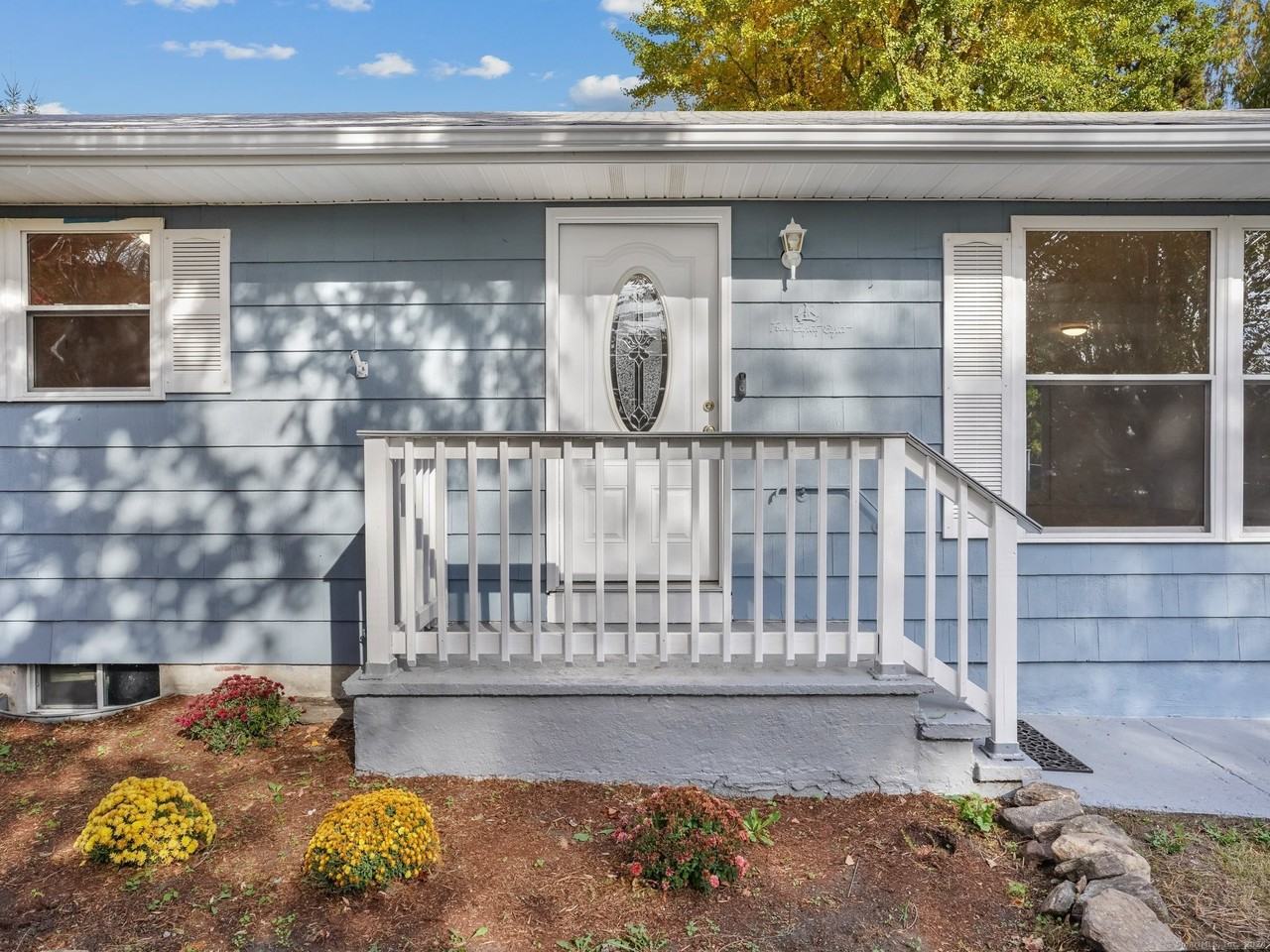 488 Sport Hill Rd - Photo 2 of 32