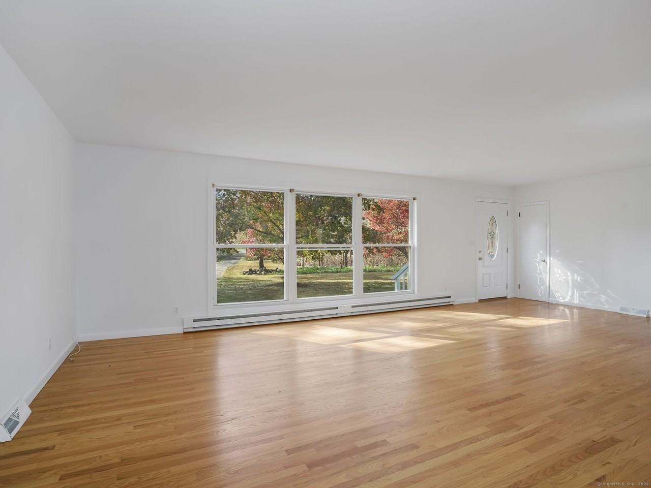 488 Sport Hill Rd - Photo 4 of 32