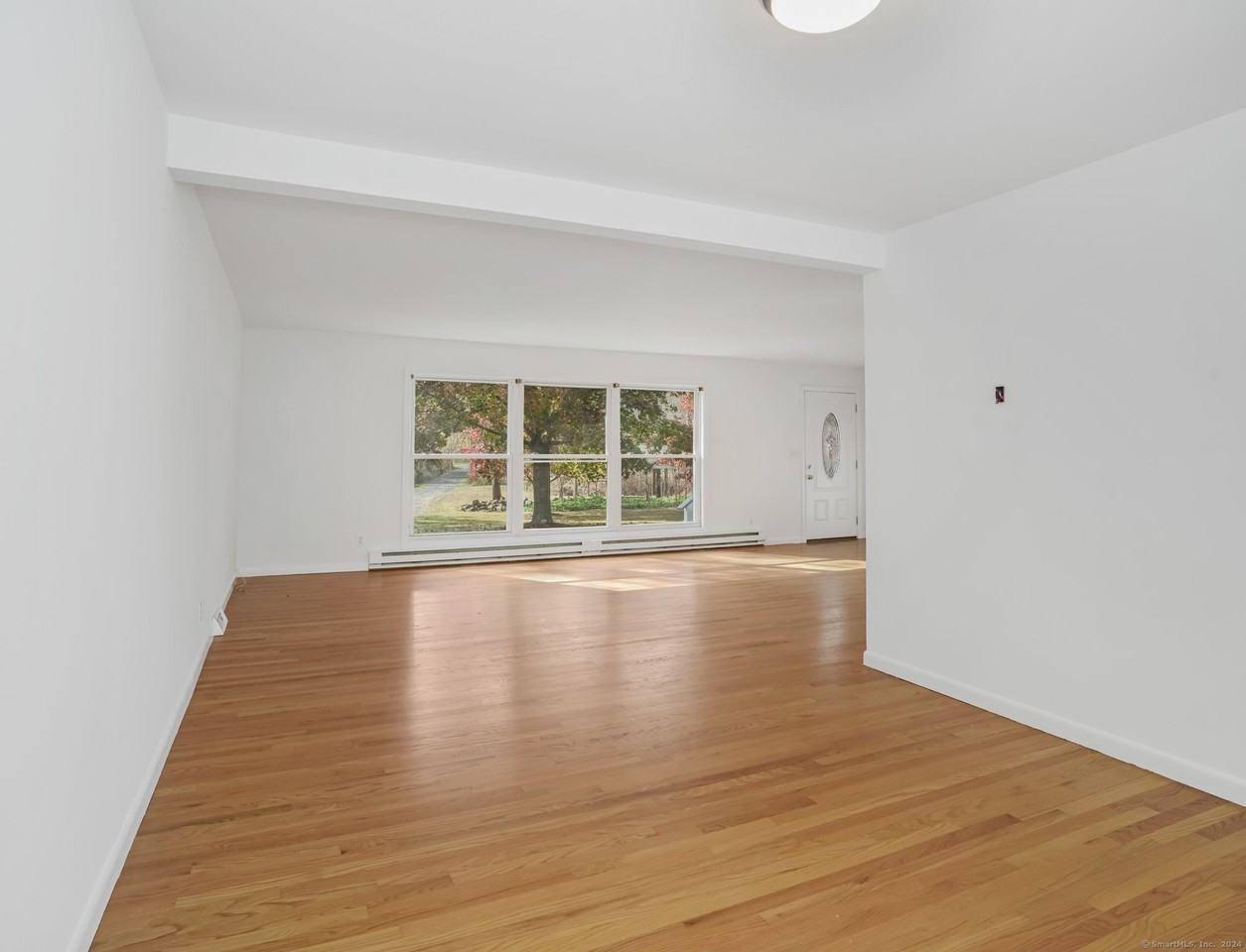 488 Sport Hill Rd - Photo 6 of 32