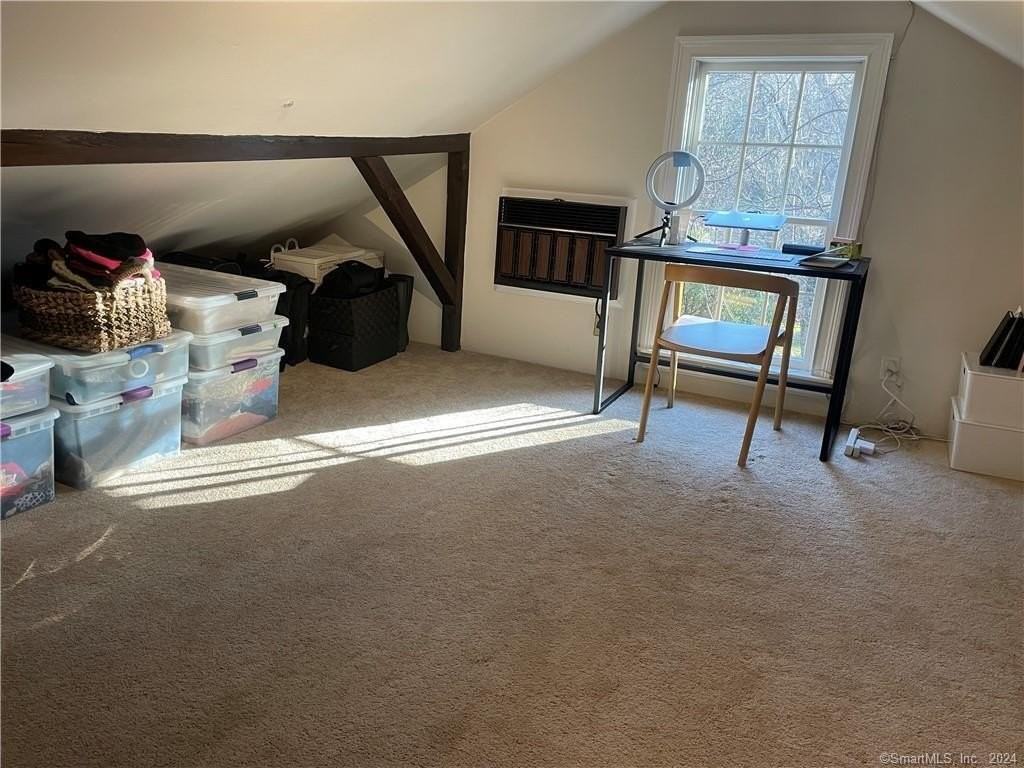 87B Red Coat Rd - Photo 4 of 17