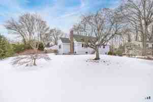 featured image of 63 Alpine St