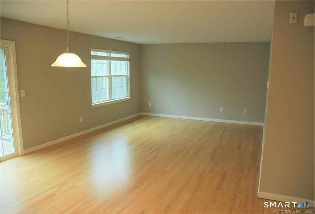 16 Riverview Ct Unit 16 #16 - Photo 3 of 8