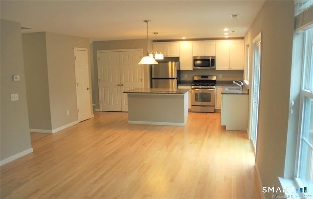 16 Riverview Ct Unit 16 #16 - Photo 4 of 8